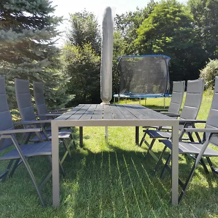 Wohlfuhlhaus Mit Grossem Garten In Traumhafter Am Stadtrand Hébergement de vacances *