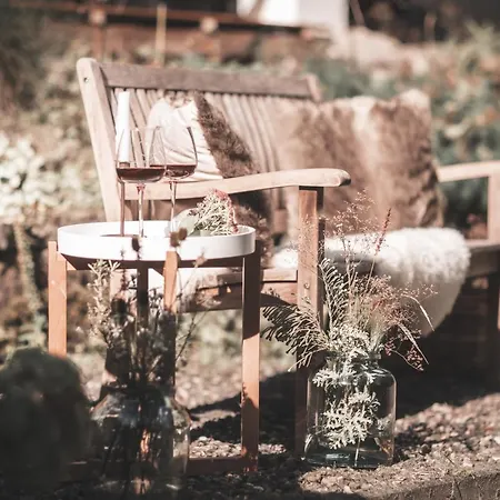 Wohlfuhlhaus Mit Grossem Garten In Traumhafter Am Stadtrand Hébergement de vacances Pirna